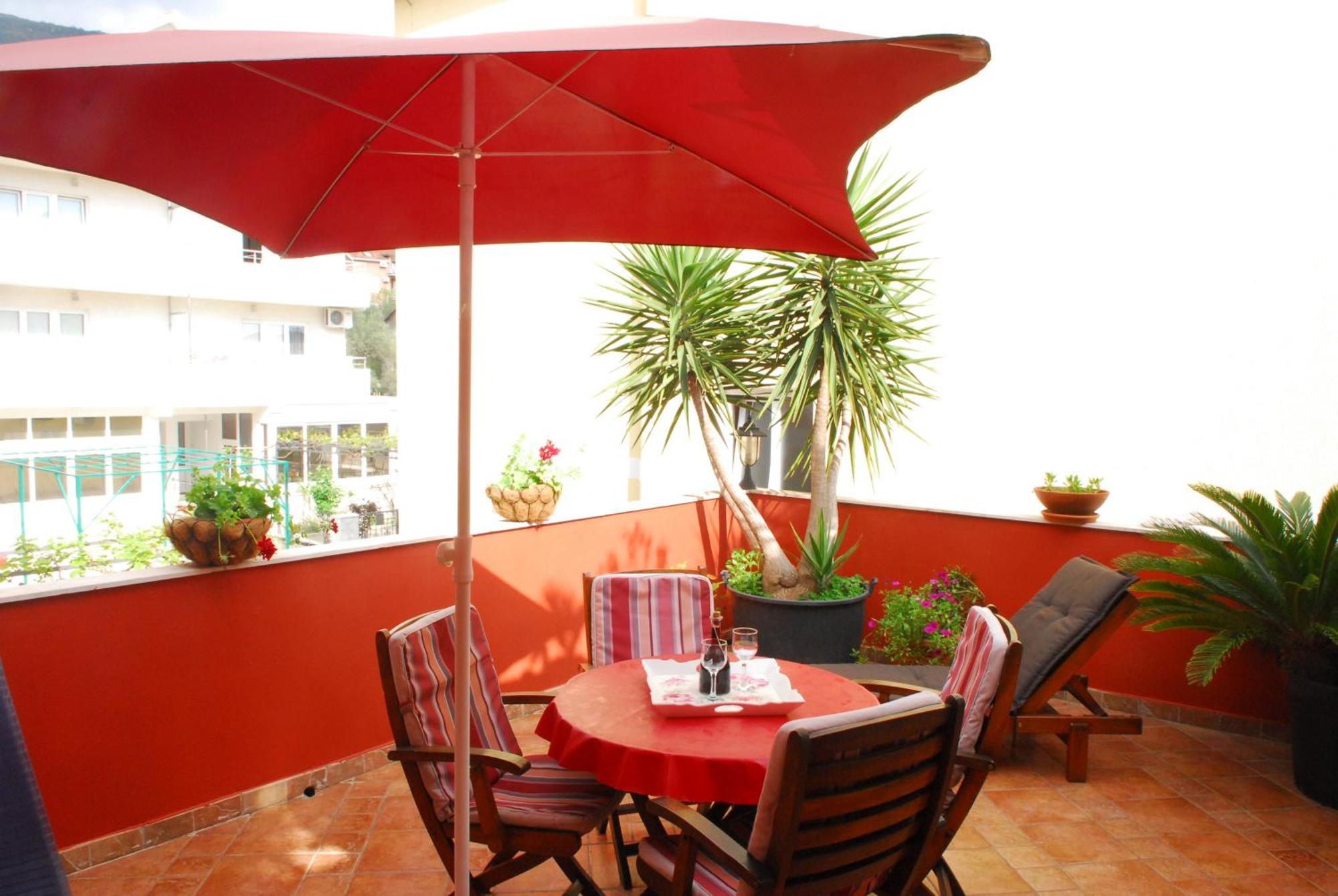 City House Apartments Tivat Dış mekan fotoğraf