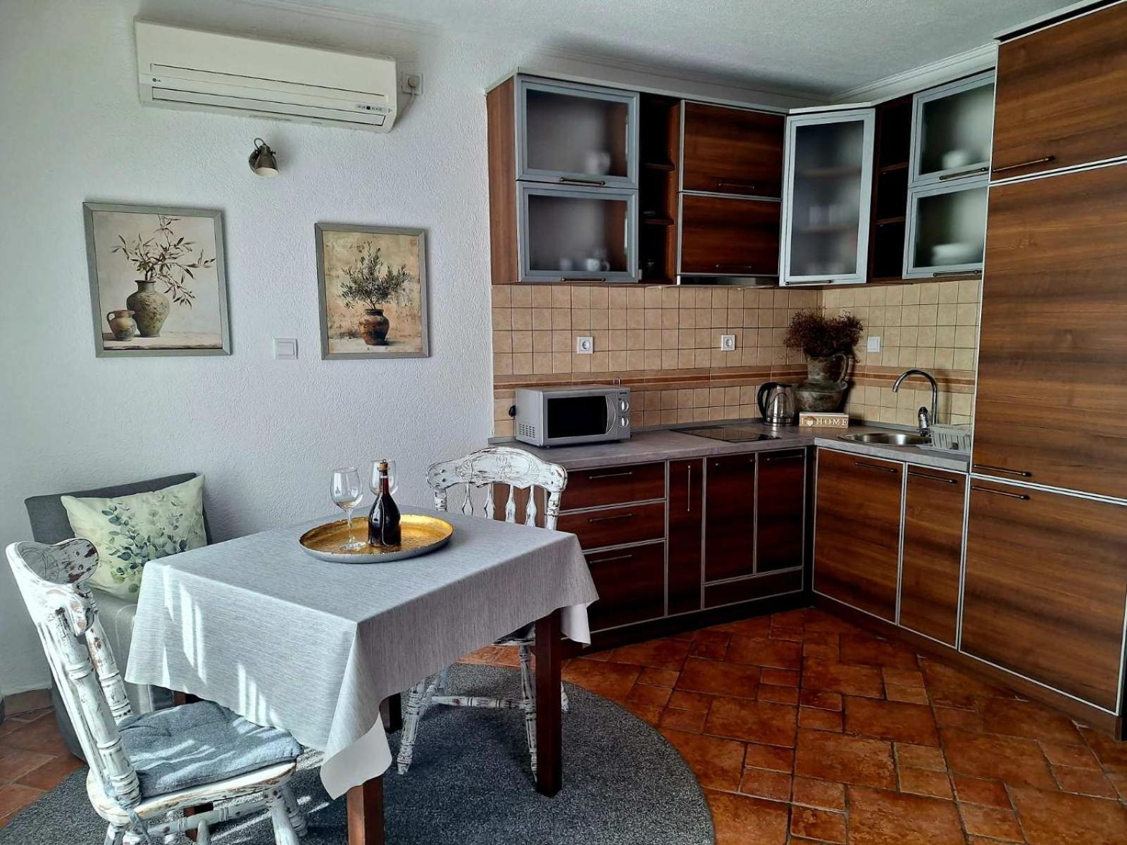 City House Apartments Tivat Dış mekan fotoğraf