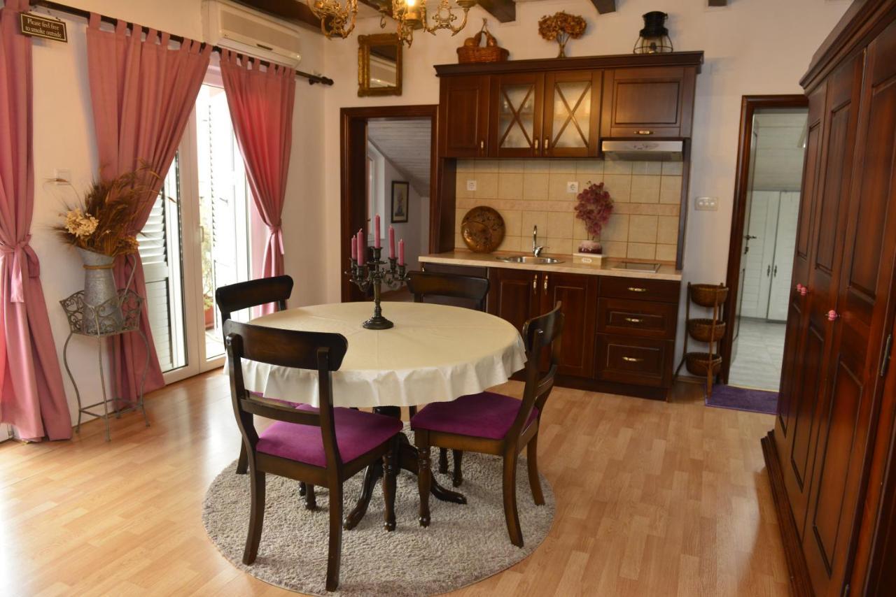 City House Apartments Tivat Dış mekan fotoğraf